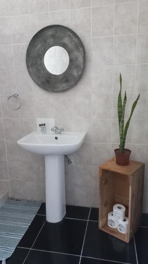 Urban Farm Haus Guesthouse Rundu Zewnętrze zdjęcie