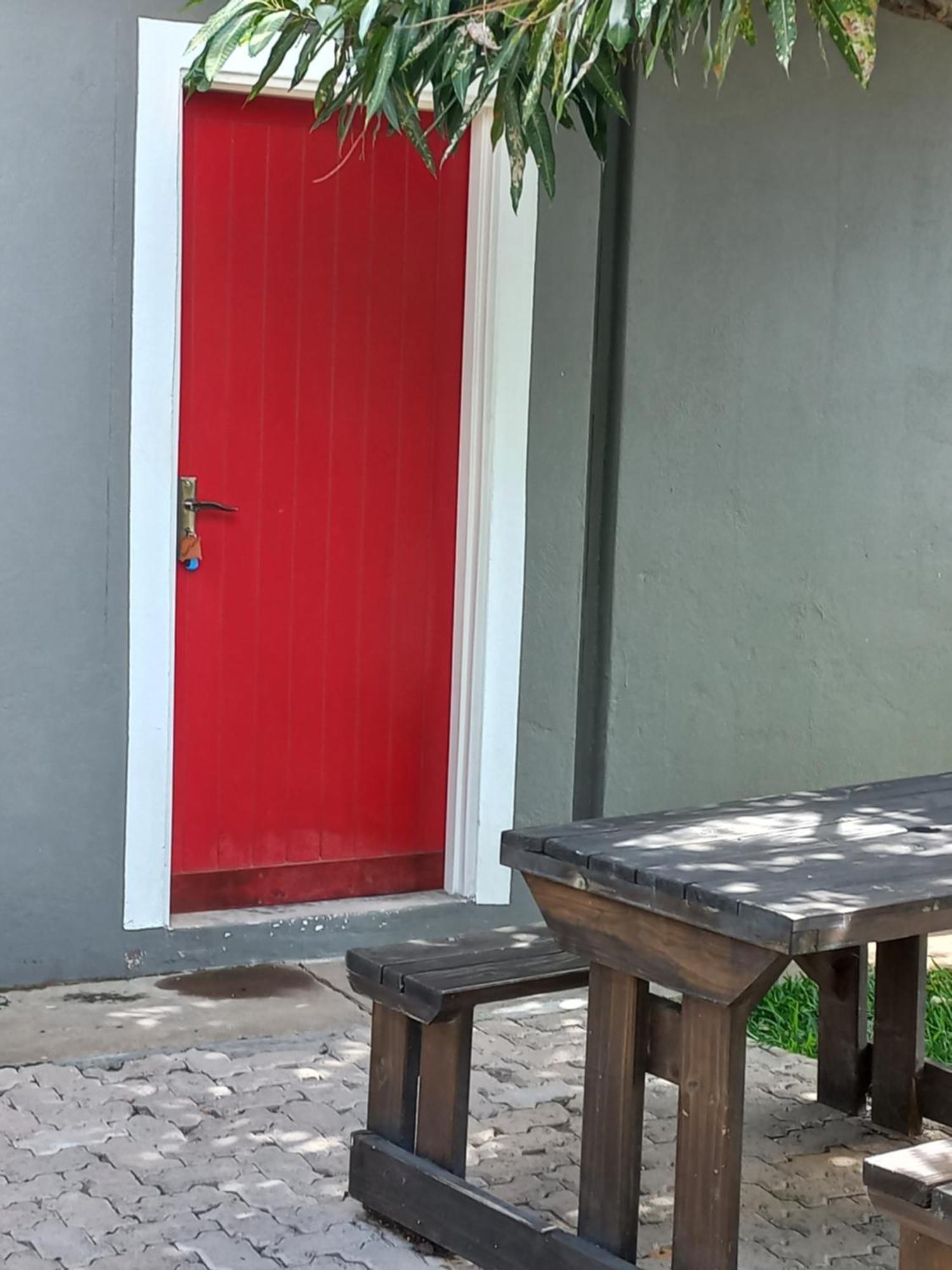 Urban Farm Haus Guesthouse Rundu Zewnętrze zdjęcie